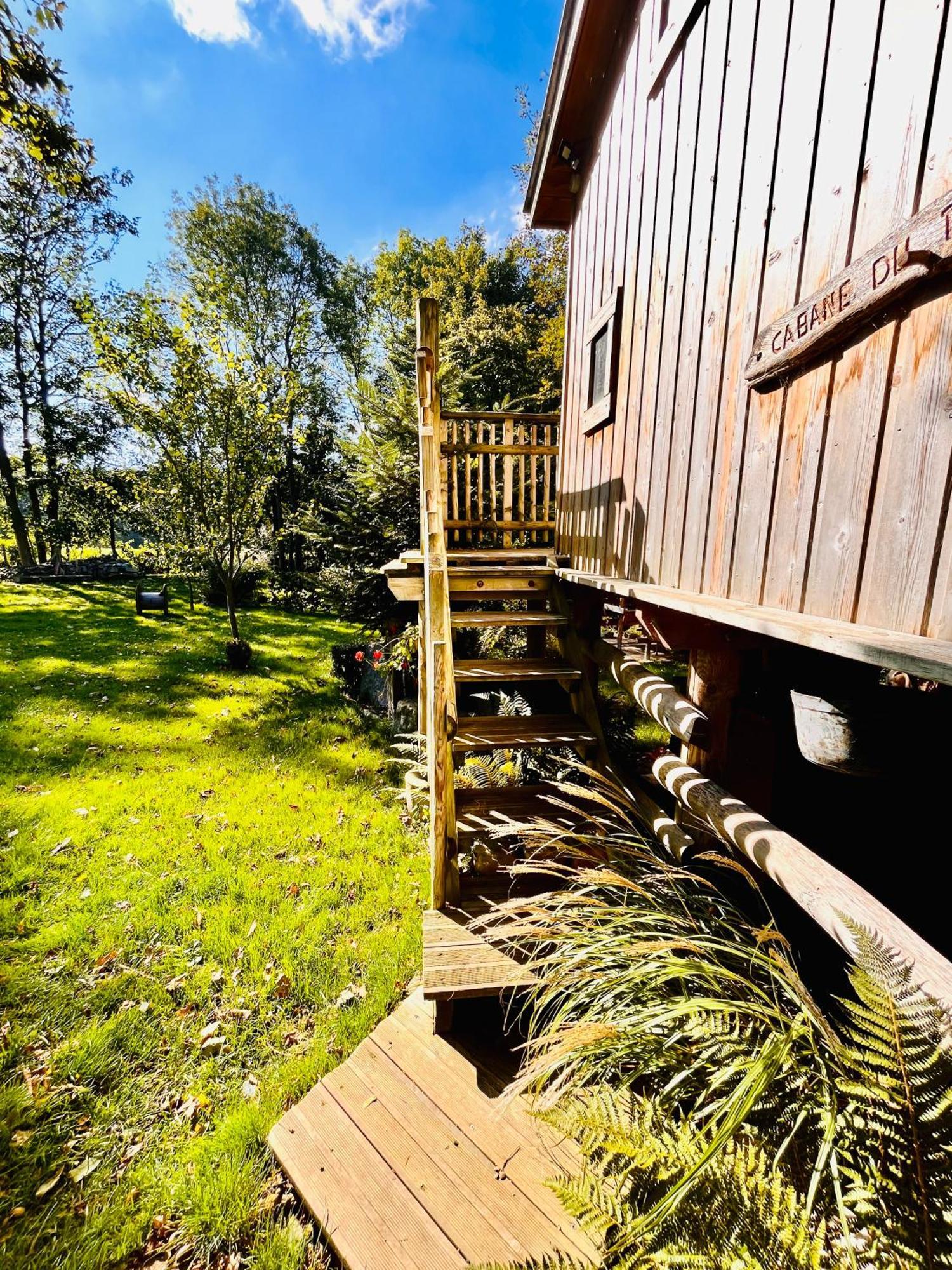 Écrainville La Cabane Perchee Du Trappeur מראה חיצוני תמונה