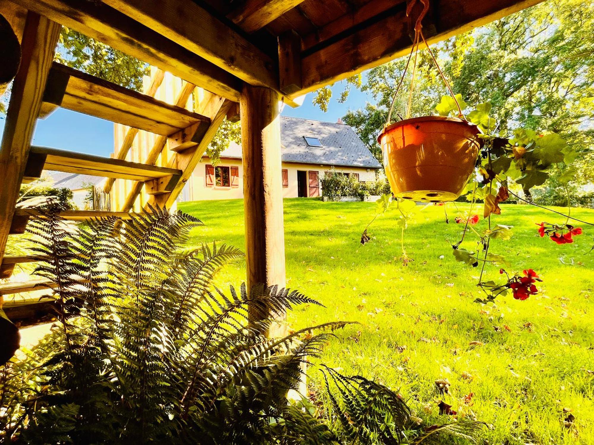 Écrainville La Cabane Perchee Du Trappeur מראה חיצוני תמונה