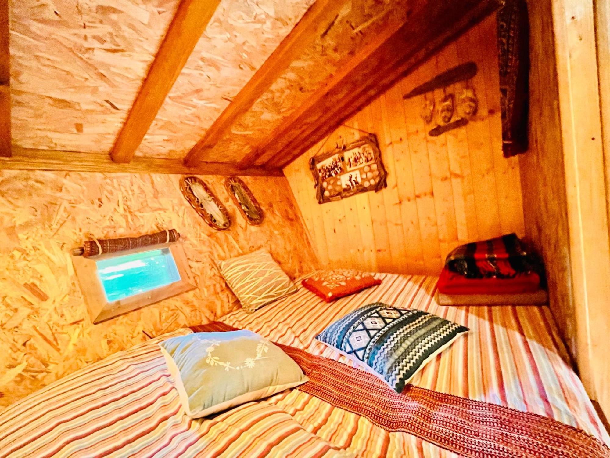 Écrainville La Cabane Perchee Du Trappeur מראה חיצוני תמונה