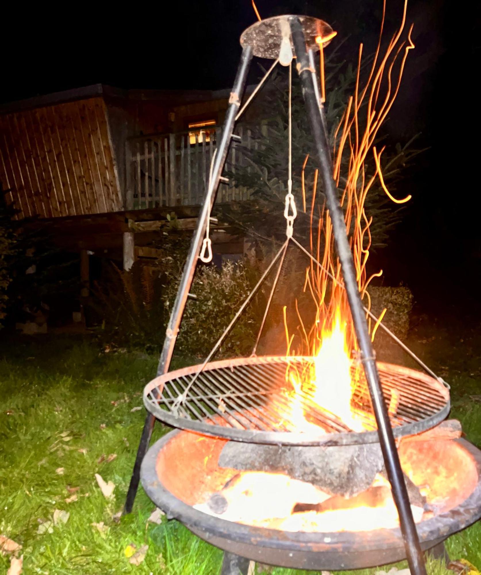 Écrainville La Cabane Perchee Du Trappeur מראה חיצוני תמונה
