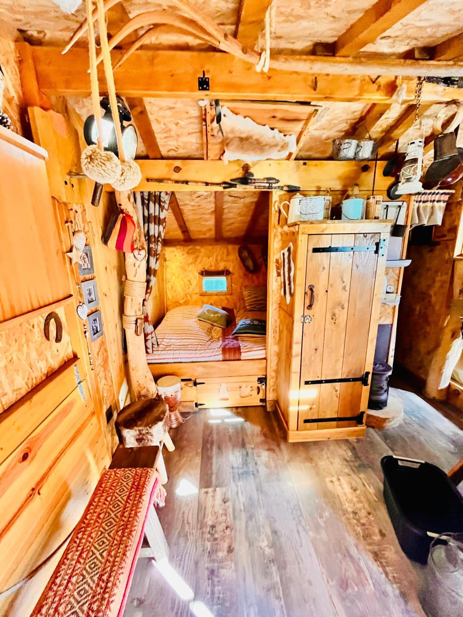 Écrainville La Cabane Perchee Du Trappeur מראה חיצוני תמונה