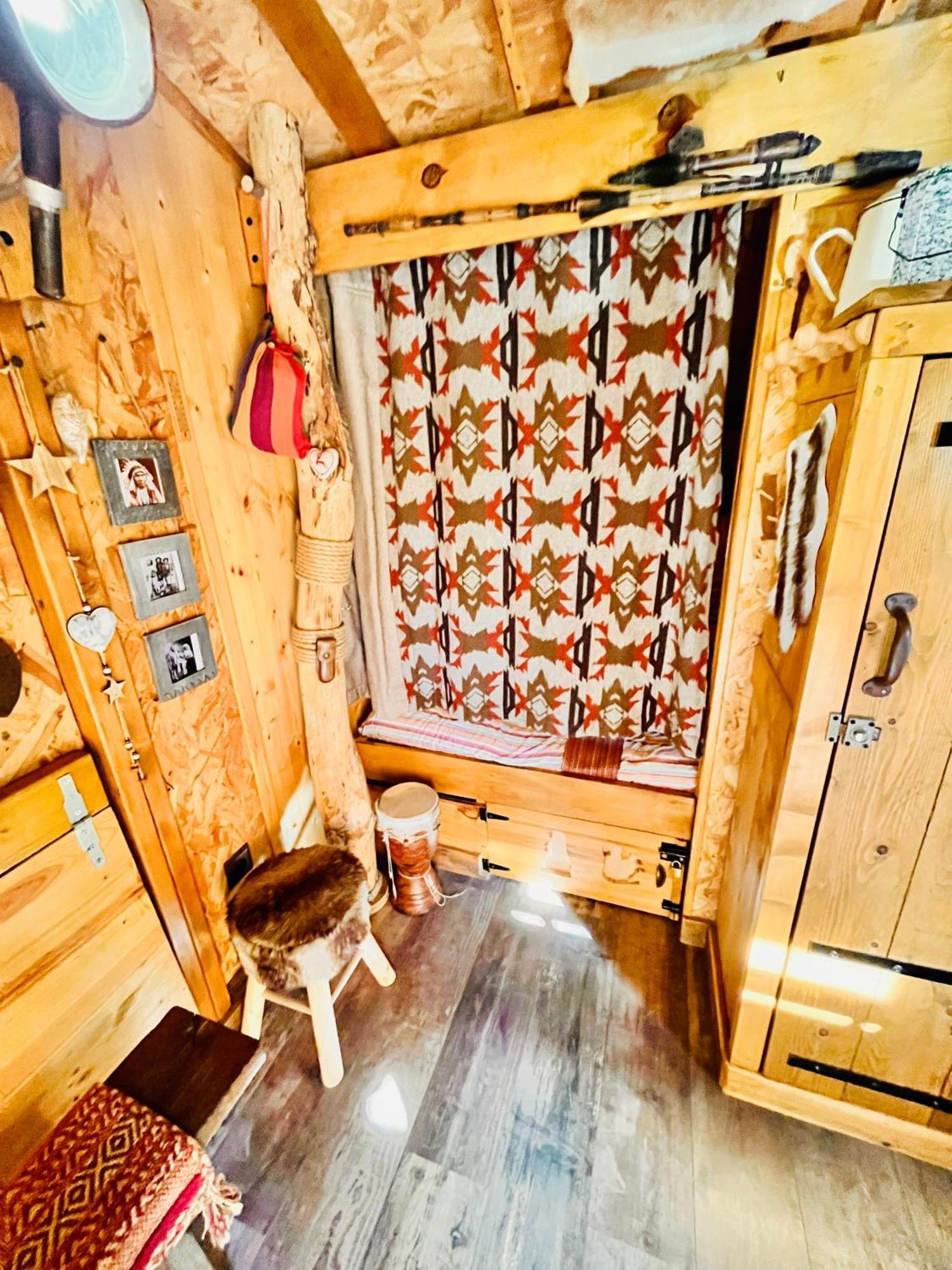 Écrainville La Cabane Perchee Du Trappeur מראה חיצוני תמונה